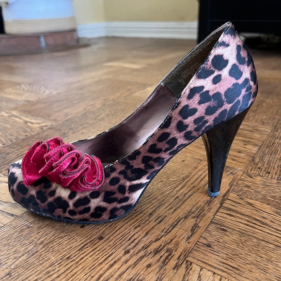 SM New York Leopard Print Heels - Picture 4 of 7